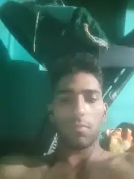 Snapshot of loganwollf chatting on December 30, 2024, 6:05 pm loganwollf online show from December 30, 2024, 6:05 pm