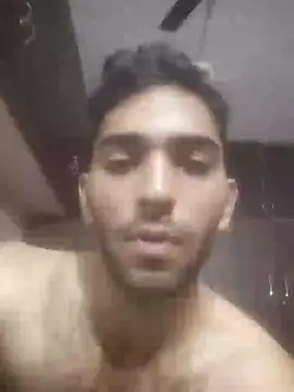 Snapshot of loganwollf chatting on January 5, 2025, 2:38 am loganwollf online show from January 5, 2025, 2:38 am