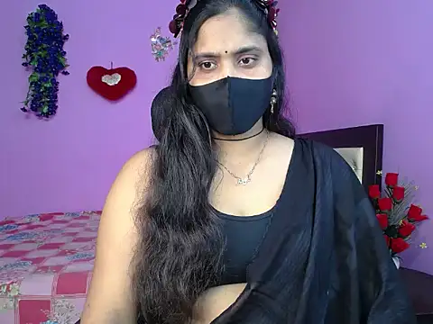 Hot Maleka online show from May 13, 2026, 4:47 pm