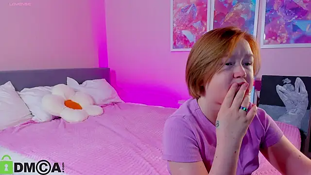 Snapshot of Sara_Robinson chatting on November 12, 2025, 2:59 am Sara Robinson online show from November 12, 2025, 2:59 am