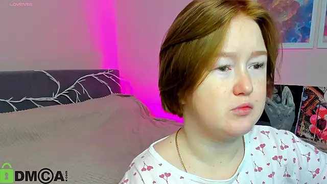 Snapshot of Sara_Robinson chatting on October 23, 2025, 2:21 am Sara Robinson online show from October 23, 2025, 2:21 am