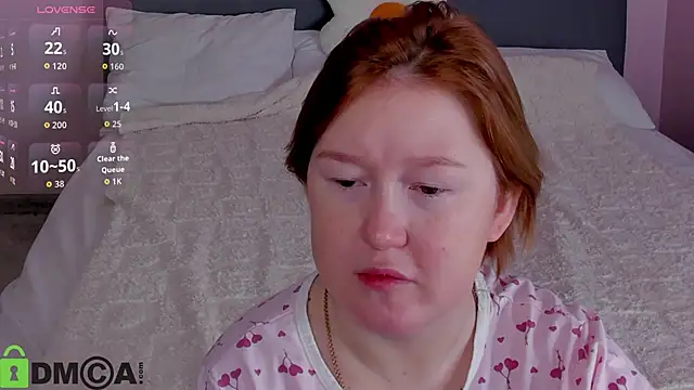 Snapshot of Sara_Robinson chatting on November 18, 2025, 3:10 am Sara Robinson online show from November 18, 2025, 3:10 am