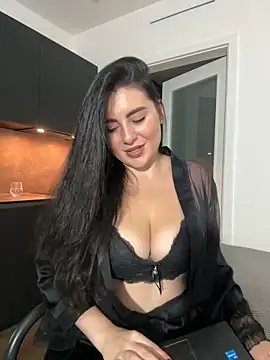 Snapshot of Evelyn___Sweet chatting on September 9, 2025, 8:40 pm Evelyn Sweet online show from September 9, 2025, 8:40 pm