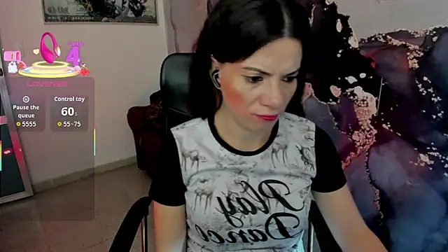 DanaaRey online show from December 5, 2025, 11:42 am