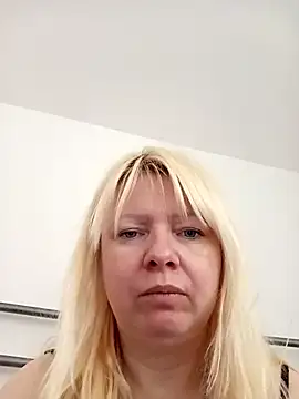 Snapshot of Lauri_scherri chatting on May 18, 2026, 7:24 am Lauri scherri online show from May 18, 2026, 7:24 am