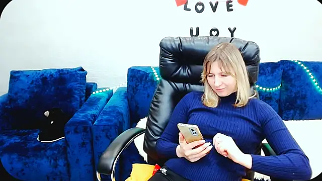 Snapshot of Incredible_Ariela chatting on October 25, 2025, 10:47 am Incredible Ariela online show from October 25, 2025, 10:47 am