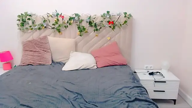 Incredible Ariela online show from May 13, 2026, 11:17 am