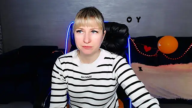 Snapshot of Incredible_Ariela chatting on March 7, 2025, 10:24 am Incredible Ariela online show from March 7, 2025, 10:24 am