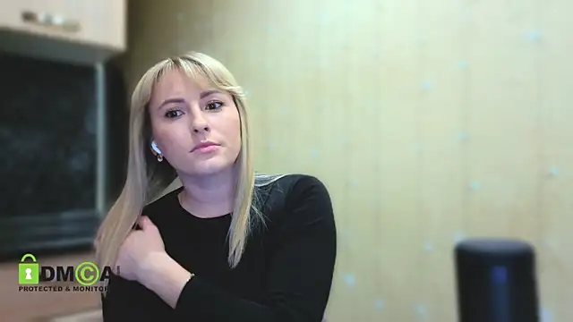Snapshot of Smoorodinkaa chatting on March 17, 2026, 8:34 pm Smoorodinkaa online show from March 17, 2026, 8:34 pm