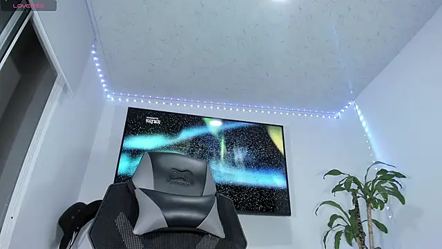 Snapshot of emily_palmeer chatting on January 8, 2026, 10:32 am emily palmeer online show from January 8, 2026, 10:32 am