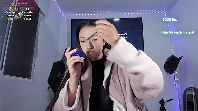 Snapshot of emily_palmeer chatting on March 4, 2026, 9:06 am emily palmeer online show from March 4, 2026, 9:06 am