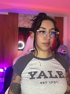 Tamara Roberts1 online show from March 7, 2026, 3:13 am