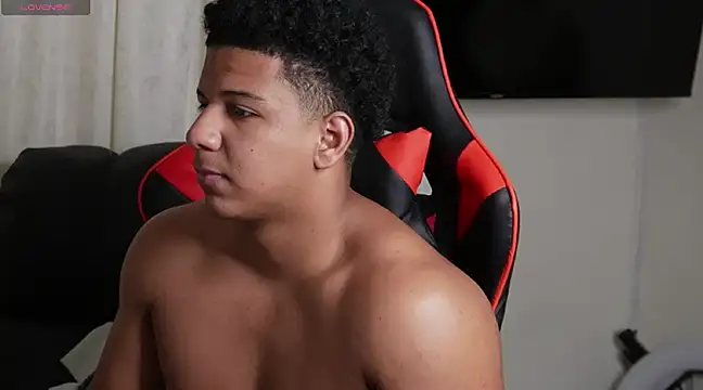 Snapshot of May_Dylan1 chatting on December 29, 2024, 12:09 am May Dylan1 online show from December 29, 2024, 12:09 am