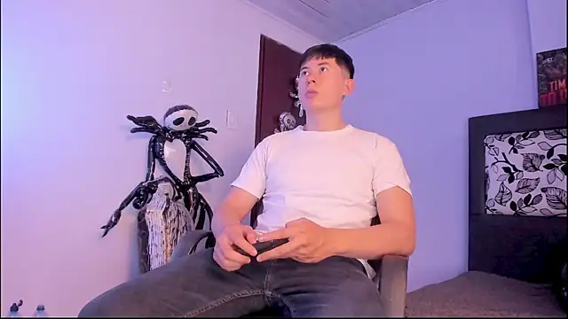 Snapshot of setsuna10 chatting on November 10, 2025, 7:52 pm setsuna10 online show from November 10, 2025, 7:52 pm