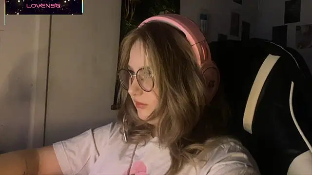 Snapshot of JacyWinslat chatting on October 4, 2025, 3:24 pm JacyWinslat online show from October 4, 2025, 3:24 pm