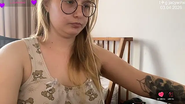 JacyWinslat online show from April 4, 2026, 10:22 am