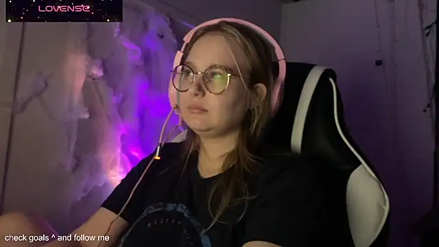 Snapshot of JacyWinslat chatting on November 7, 2025, 7:07 pm JacyWinslat online show from November 7, 2025, 7:07 pm