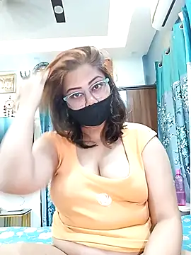 Cute-mona online show from October 2, 2025, 10:24 pm