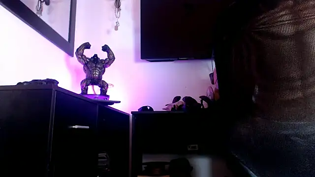 Snapshot of _Heracles1 chatting on February 26, 2025, 5:24 am Heracles1 online show from February 26, 2025, 5:24 am