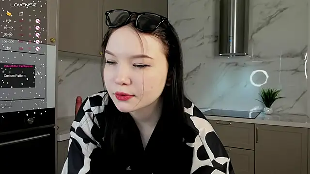 Snapshot of uwwu_bunny chatting on March 22, 2025, 2:36 pm uwwu bunny online show from March 22, 2025, 2:36 pm