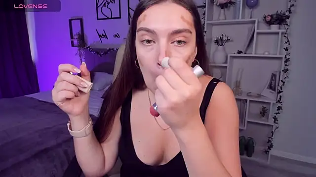 Snapshot of DaniellaLovely chatting on October 3, 2025, 11:01 am DaniellaLovely online show from October 3, 2025, 11:01 am