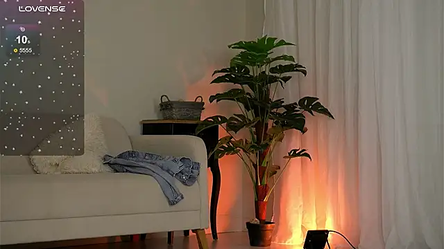 CataleyaKirk online show from April 20, 2026, 9:23 am