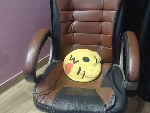 cutie-pie8 online show from January 12, 2025, 10:45 am