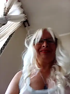 Rousmk1 online show from December 3, 2024, 5:38 pm