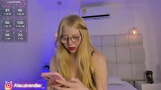Snapshot of Alexa_Handler chatting on July 5, 2026, 4:19 am Alexa Handler online show from July 5, 2026, 4:19 am