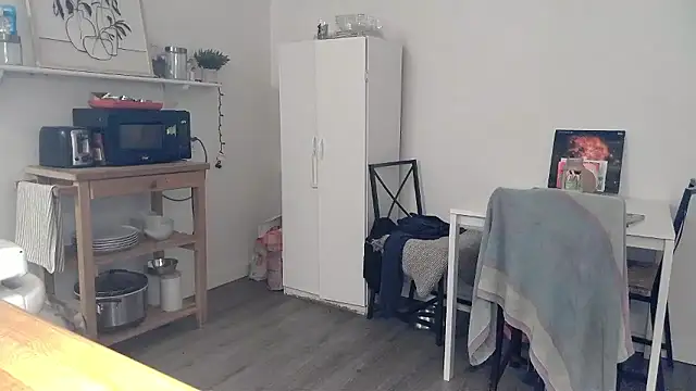 Snapshot of Kittyymaze1 chatting on January 13, 2026, 12:42 pm Kittyymaze1 online show from January 13, 2026, 12:42 pm