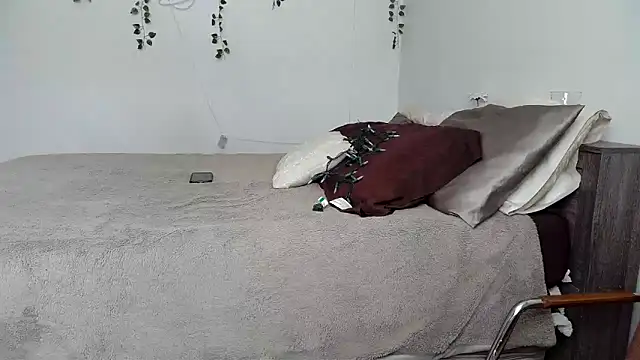 Snapshot of Kittyymaze1 chatting on January 6, 2026, 8:13 pm Kittyymaze1 online show from January 6, 2026, 8:13 pm