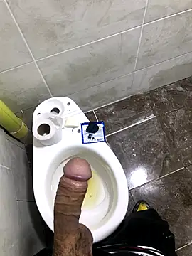 Snapshot of macg96 chatting on December 3, 2025, 5:52 am macg96 online show from December 3, 2025, 5:52 am