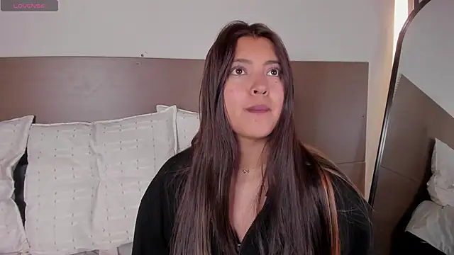 Rebeca Williams  online show from June 3, 2026, 10:38 am