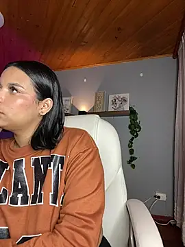 Snapshot of Isabella_boobd chatting on January 18, 2025, 3:59 pm Isabella boobd online show from January 18, 2025, 3:59 pm