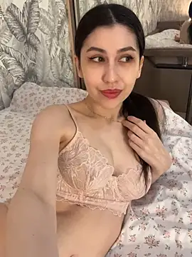 LushLuna online show from October 5, 2025, 9:00 am