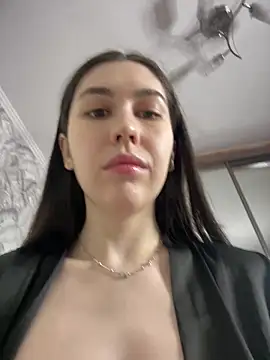 LushLuna online show from February 22, 2025, 4:09 pm