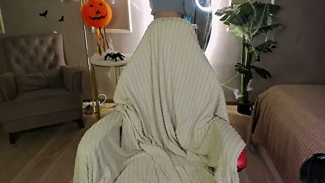 Jennifer murr online show from November 3, 2025, 1:37 pm