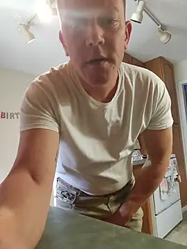 Bigtater1999 online show from July 11, 2026, 7:47 pm