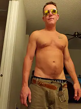 Snapshot of Bigtater1999 chatting on September 21, 2025, 11:10 pm Bigtater1999 online show from September 21, 2025, 11:10 pm