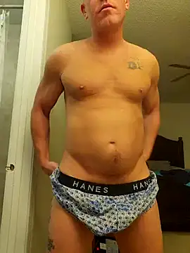 Snapshot of Bigtater1999 chatting on March 10, 2025, 12:07 am Bigtater1999 online show from March 10, 2025, 12:07 am