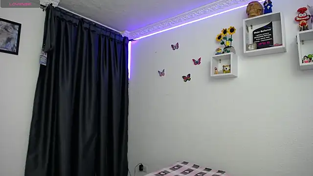 Snapshot of Soffy-brooks chatting on April 14, 2026, 5:34 am Soffy-brooks online show from April 14, 2026, 5:34 am