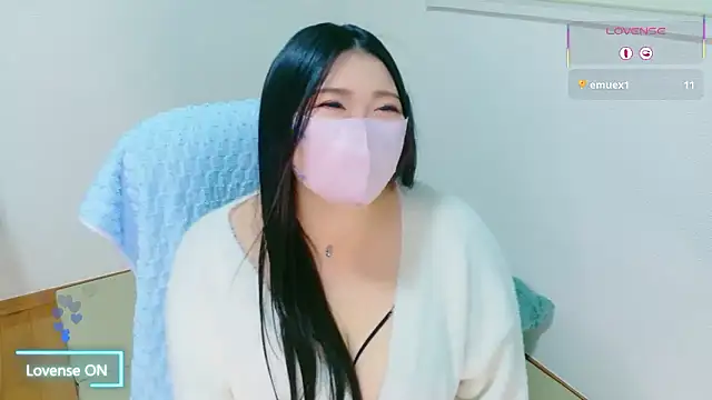 Snapshot of yukinko_o_ chatting on December 19, 2025, 1:13 pm yukinko o online show from December 19, 2025, 1:13 pm