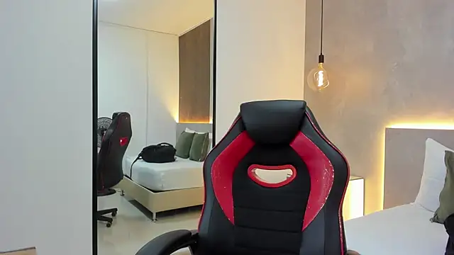 Snapshot of alma_fenix chatting on November 8, 2025, 12:20 pm alma fenix online show from November 8, 2025, 12:20 pm