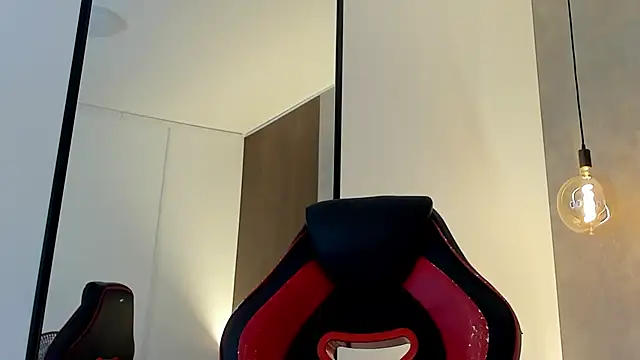 Snapshot of alma_fenix chatting on October 31, 2025, 12:24 pm alma fenix online show from October 31, 2025, 12:24 pm