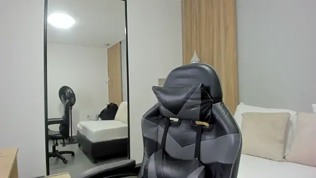 alma fenix online show from January 10, 2026, 12:44 pm