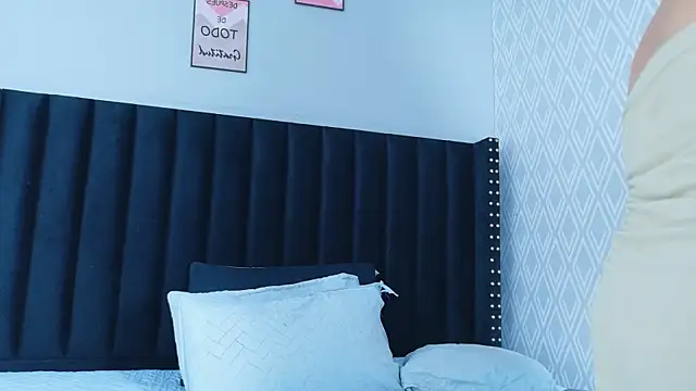 Snapshot of hotlatinateacher chatting on February 20, 2026, 6:54 pm hotlatinateacher online show from February 20, 2026, 6:54 pm