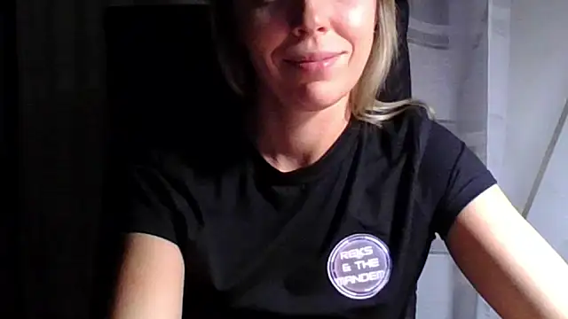 Snapshot of VelvetLove287 chatting on November 27, 2025, 9:15 pm VelvetLove287 online show from November 27, 2025, 9:15 pm