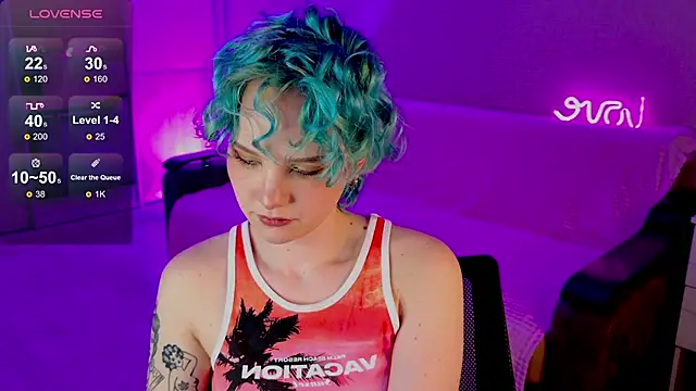 Snapshot of School_Love chatting on February 17, 2025, 4:17 pm School Love online show from February 17, 2025, 4:17 pm