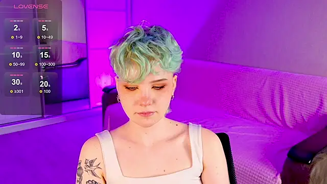 Snapshot of School_Love chatting on March 12, 2025, 1:08 pm School Love online show from March 12, 2025, 1:08 pm