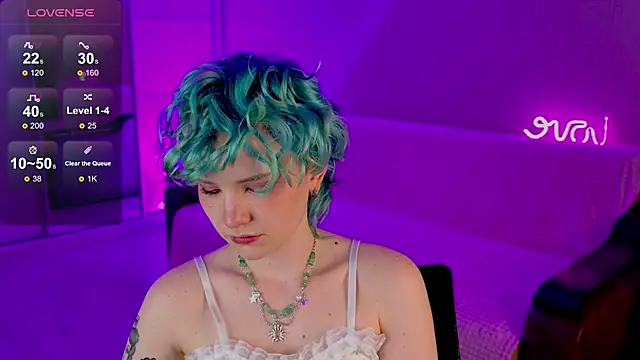 Snapshot of School_Love chatting on February 21, 2025, 4:16 pm School Love online show from February 21, 2025, 4:16 pm